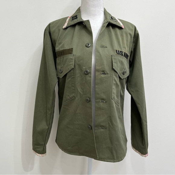 Vintage Repurposed Urban Renewal Military Surplus Jacket Ditsy Floral Trim Small - Picture 2 of 11